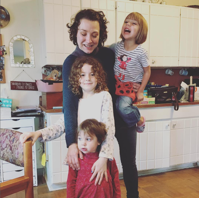 Gyllionna with family